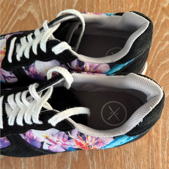 INKKAS Caladium Black Floral Tropical Print Women’s Jogger Sneakers Size 9 - Picture 2 of 14